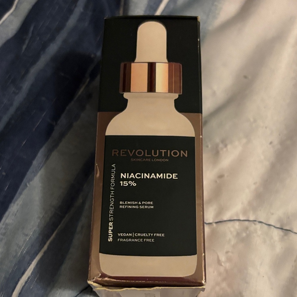 Revolution Niacinamide 15% Serum -